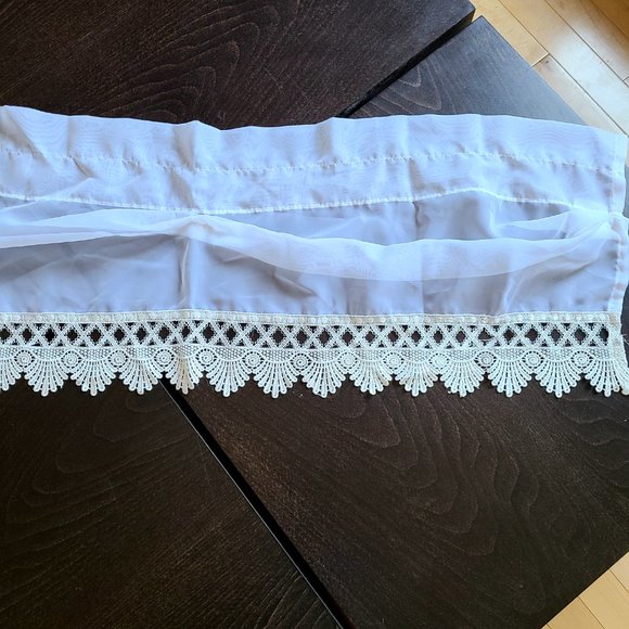 Vintage curtain with lace. - Picture 8 of 12